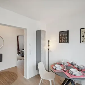 Apartment Modern And Stylish In Augsburg